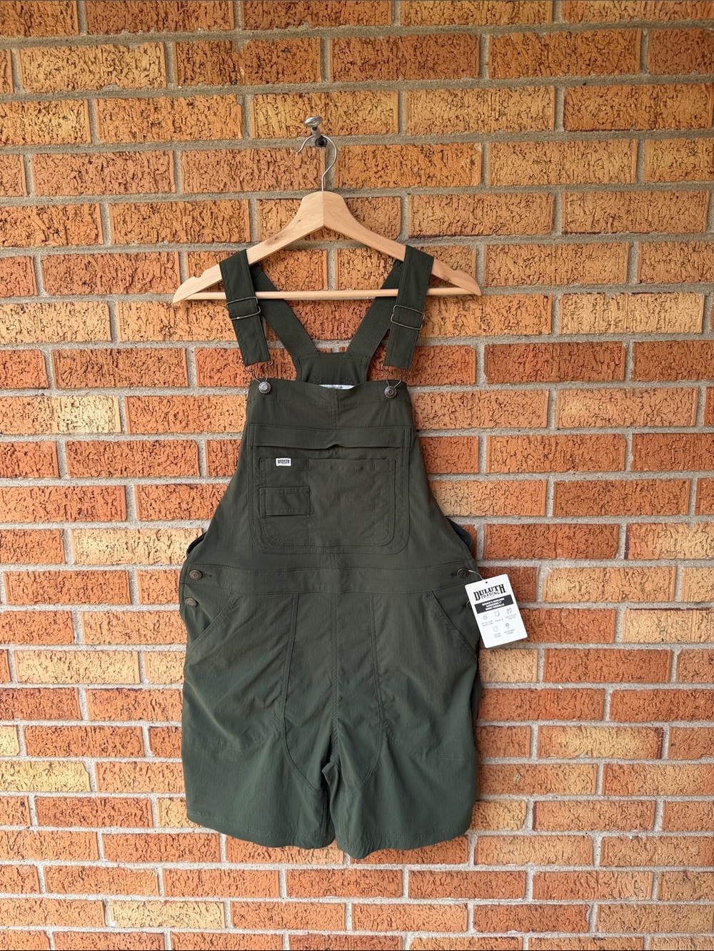 Duluth NWT Olive Women’s Green Short Overall Bibs Medium